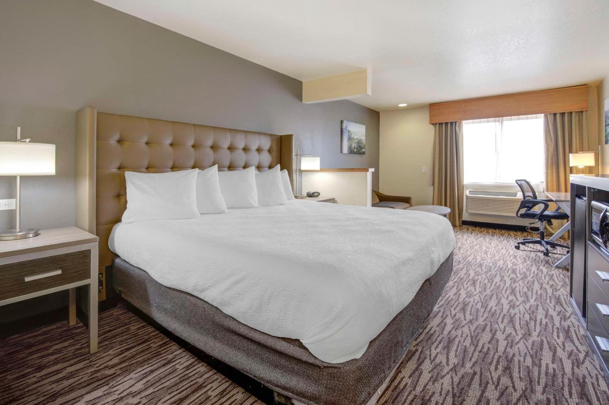 Best Western Plus Peppertree Airport Inn Airway Heights Extérieur photo